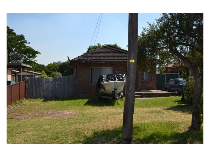 18 Frederick Ave, Granville NSW 2142