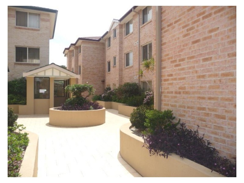 23/21-27 Amy St, Regents Park NSW 2143