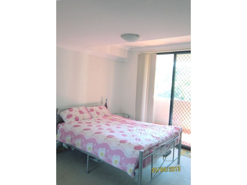 11/7-11 Kitchener Ave, Regents Park NSW 2143