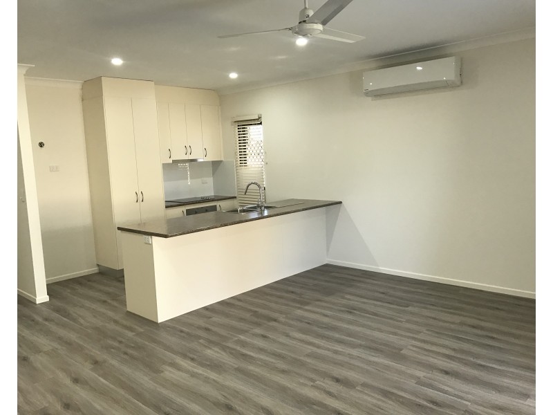 2/30 Kenneally Road, Mareeba QLD 4880