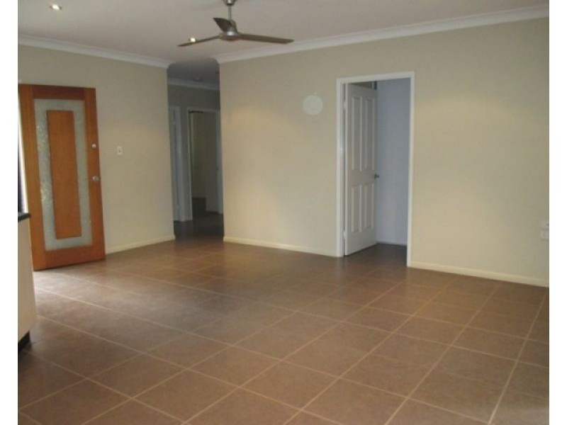 23 River Drive, Mareeba QLD 4880