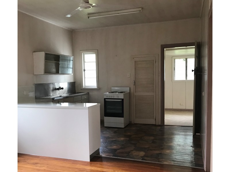 42 Abbott, Mareeba QLD 4880