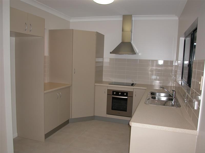 1/10 Peters Street, Mareeba QLD 4880