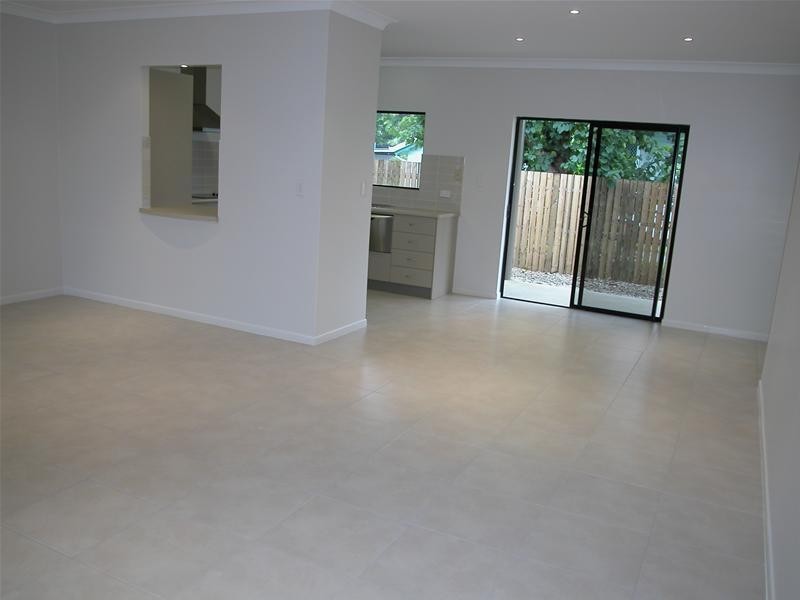 1/10 Peters Street, Mareeba QLD 4880