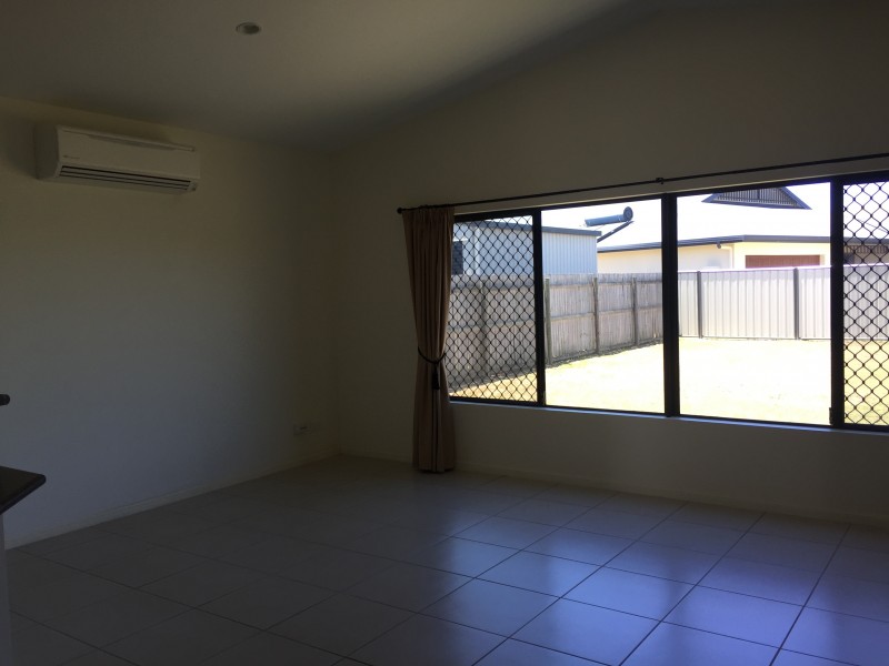 8 MARIA CLOSE, Mareeba QLD 4880