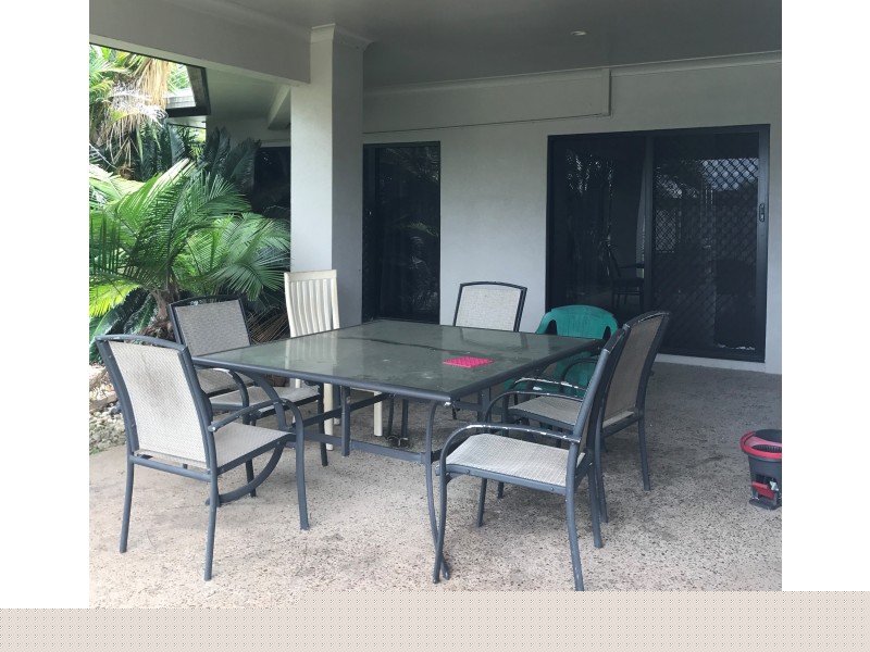 8 MARIA CLOSE, Mareeba QLD 4880