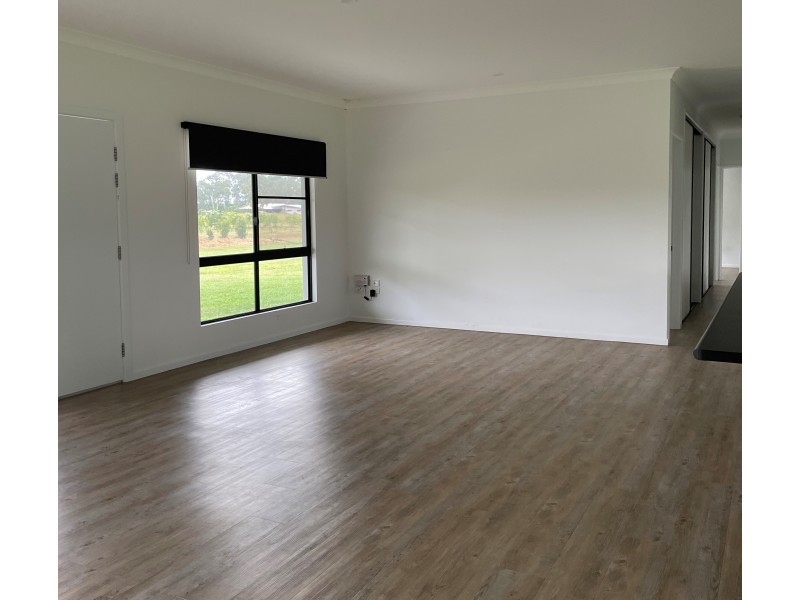 15 SABIN RD, Mareeba QLD 4880