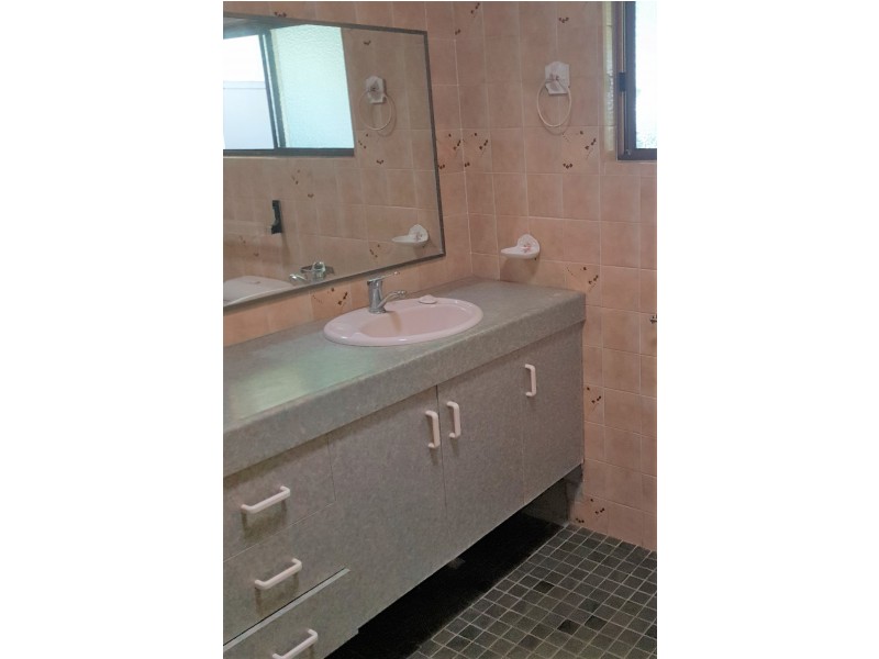 2 Hales Street, Mareeba QLD 4880