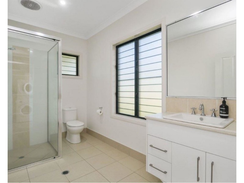 25 Country Road, Mareeba QLD 4880