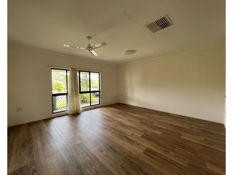 12 Casey Street, Mareeba QLD 4880