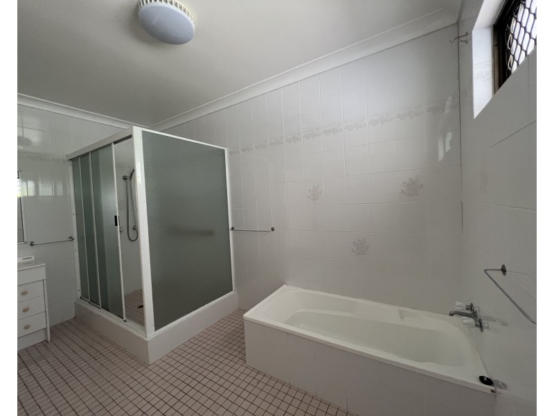 12 Casey Street, Mareeba QLD 4880