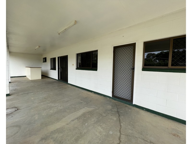 12 Casey Street, Mareeba QLD 4880