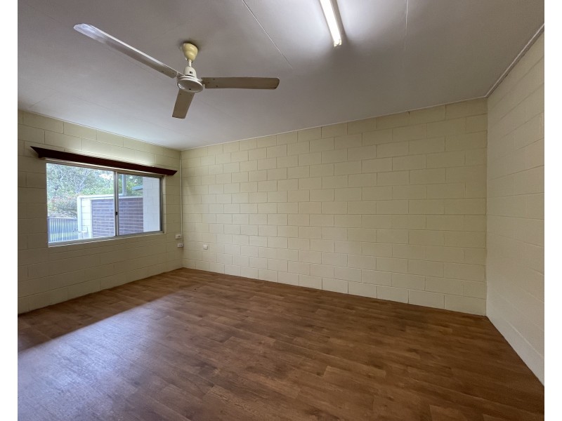 2/31 Martin Avenue, Mareeba QLD 4880