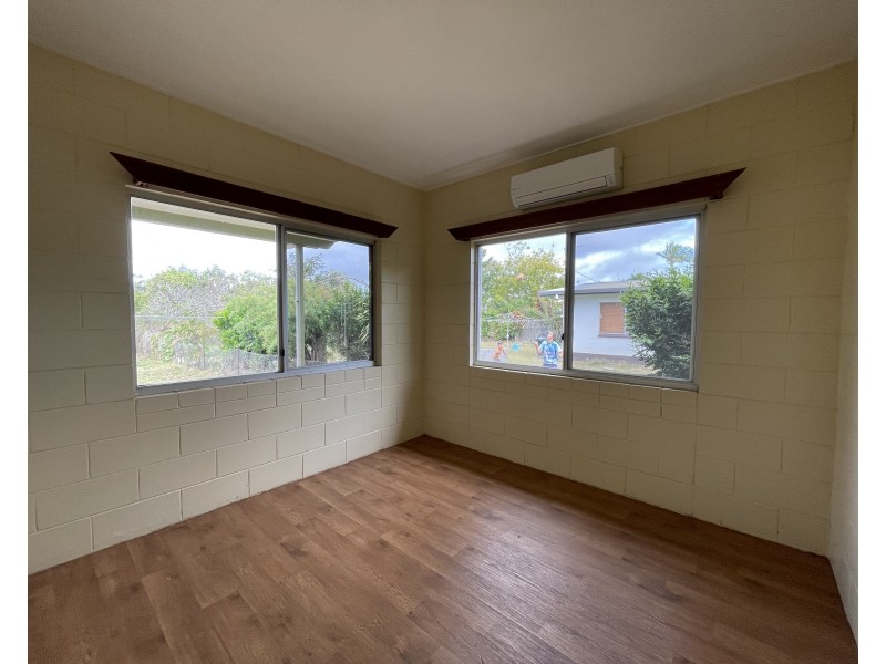 2/31 Martin Avenue, Mareeba QLD 4880