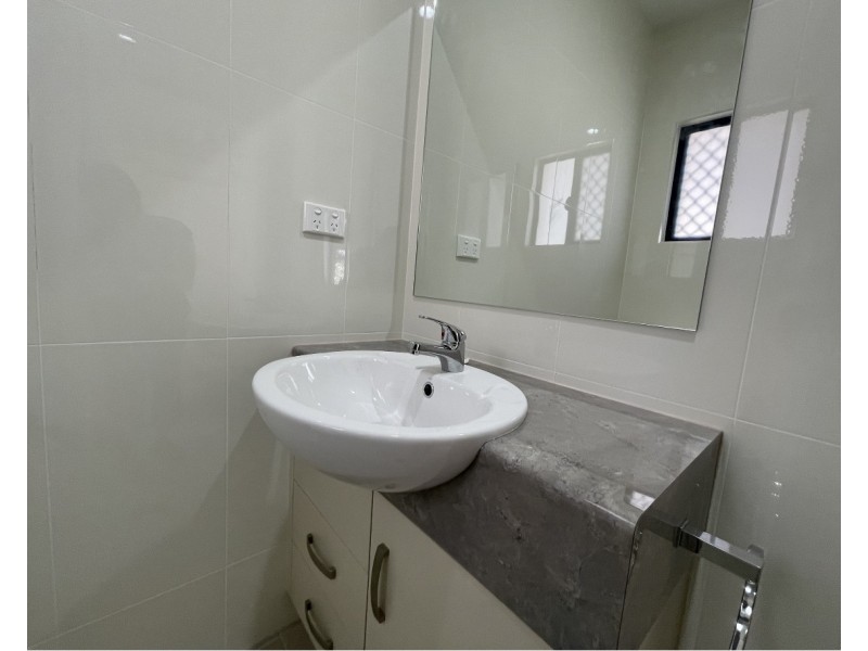 2/1A Langton Avenue, Mareeba QLD 4880