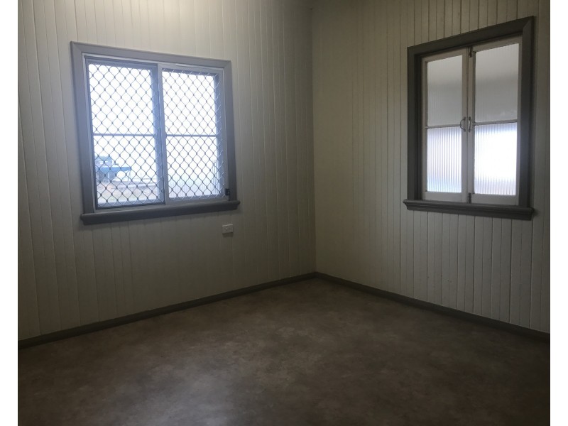 1 BRADY ROAD, Mareeba QLD 4880