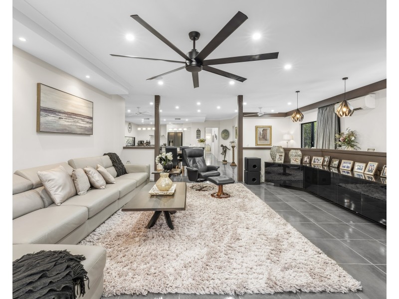 2 Curlew Close, Mareeba QLD 4880