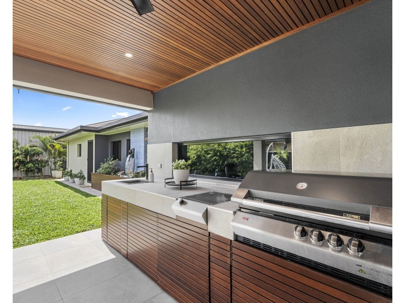 2 Curlew Close, Mareeba QLD 4880