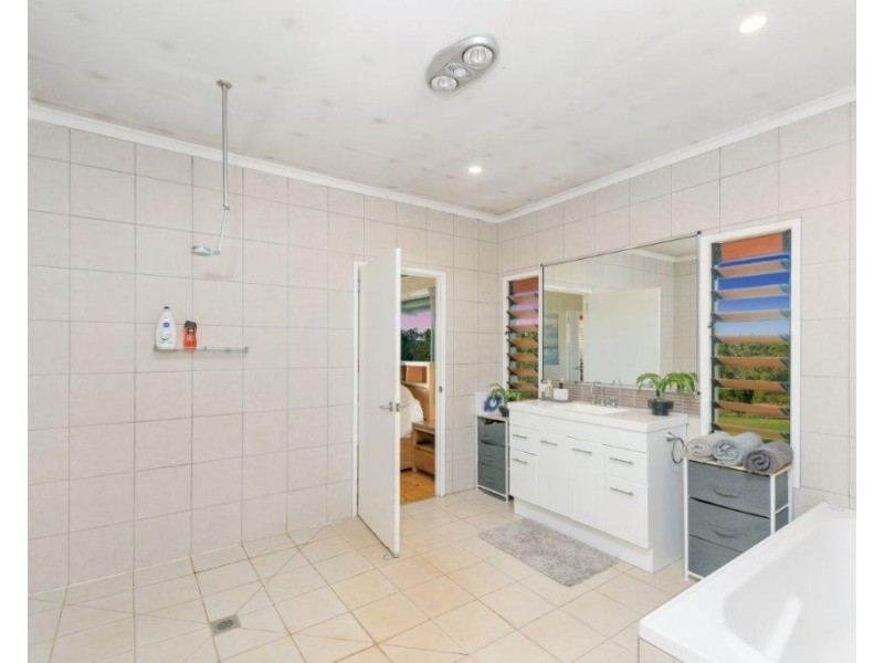 129 Coronet Drive, Mareeba QLD 4880