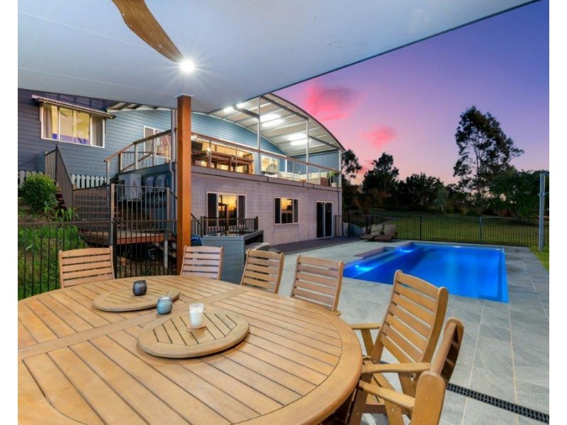 129 Coronet Drive, Mareeba QLD 4880