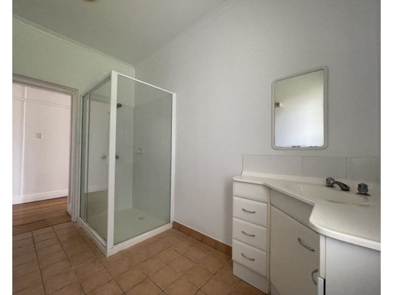 124  Walsh Street, Mareeba QLD 4880