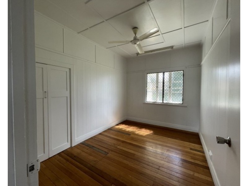 124  Walsh Street, Mareeba QLD 4880