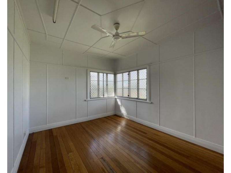 124  Walsh Street, Mareeba QLD 4880