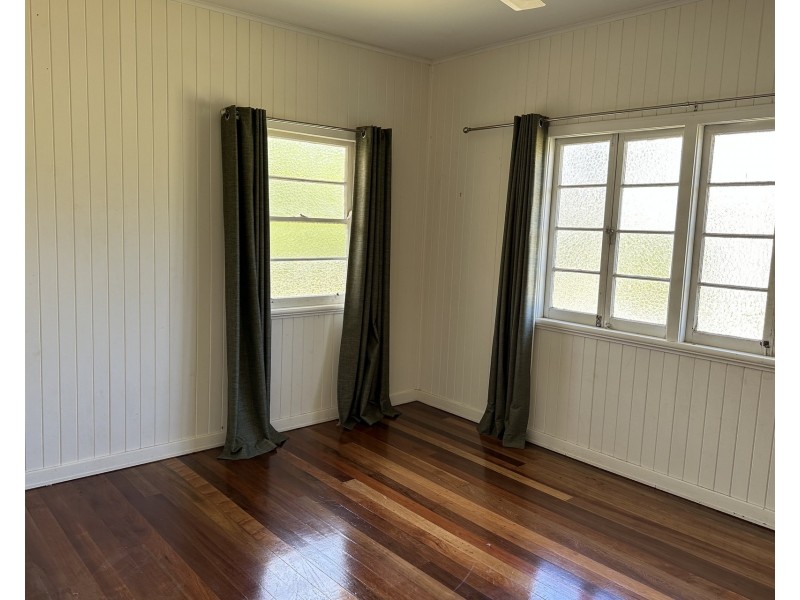 17 Troughton Street, Mareeba QLD 4880