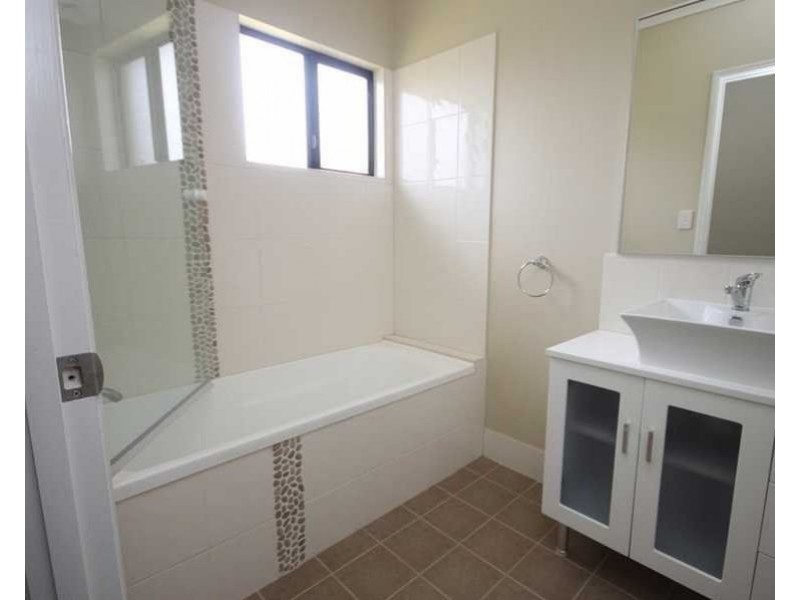 23 River Drive, Mareeba QLD 4880