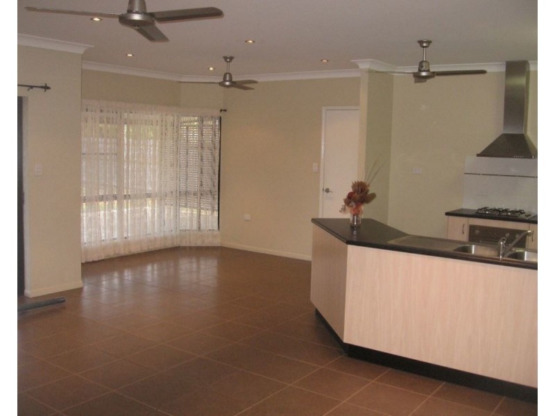 23 River Drive, Mareeba QLD 4880