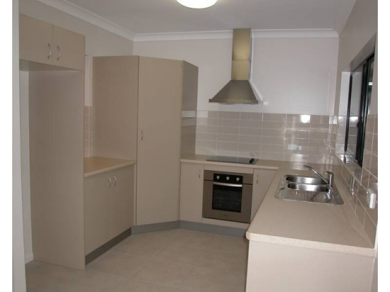 2/10 Peters Street, Mareeba QLD 4880