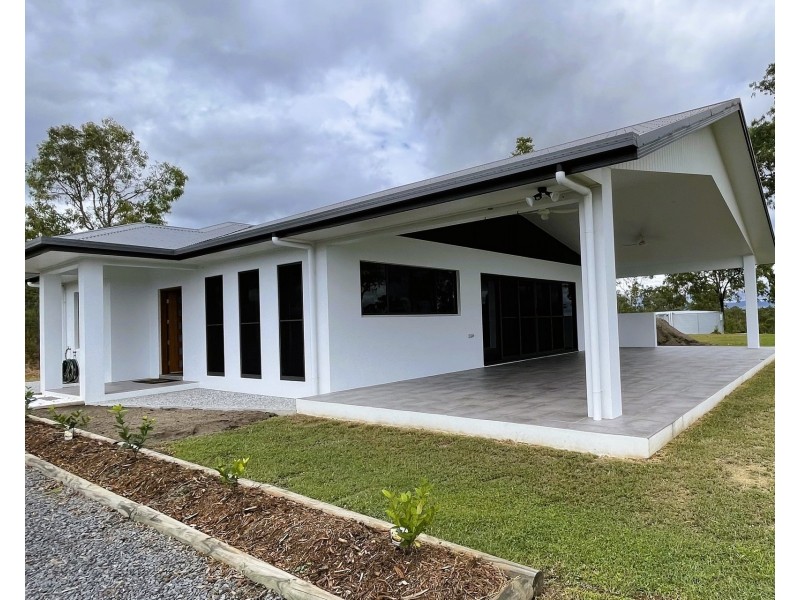141 Coronet Drive, Mareeba QLD 4880