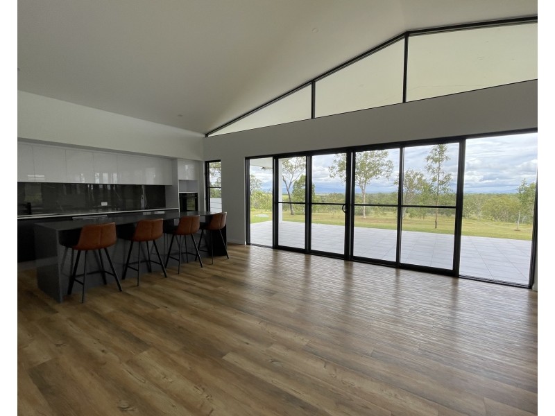 141 Coronet Drive, Mareeba QLD 4880