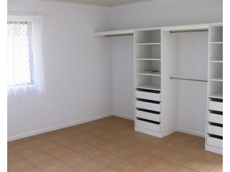 9 Walsh Street, Mareeba QLD 4880