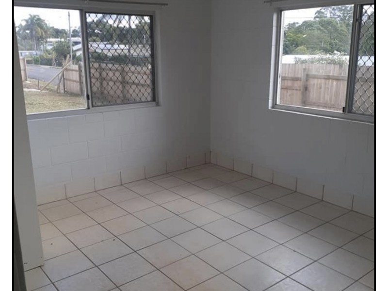 2/5 Adams Street, Mareeba QLD 4880