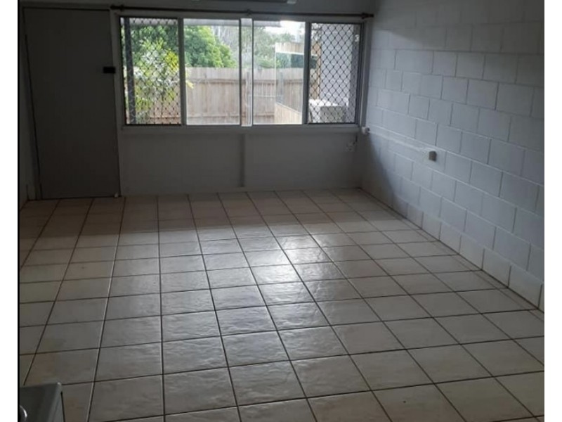 2/5 Adams Street, Mareeba QLD 4880