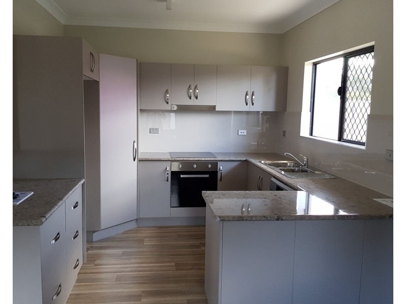 5/2-4 Strattman Street, Mareeba QLD 4880