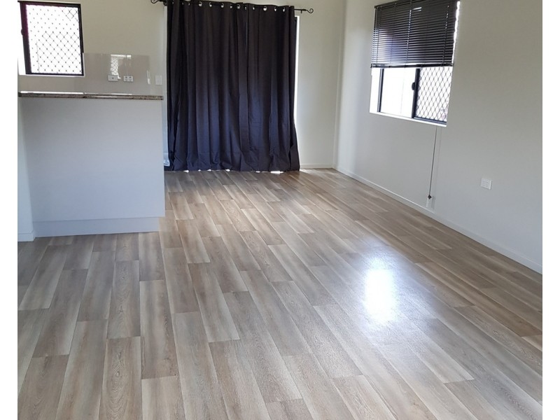 5/2-4 Strattman Street, Mareeba QLD 4880