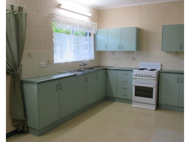 1/16 Peters Street, Mareeba QLD 4880