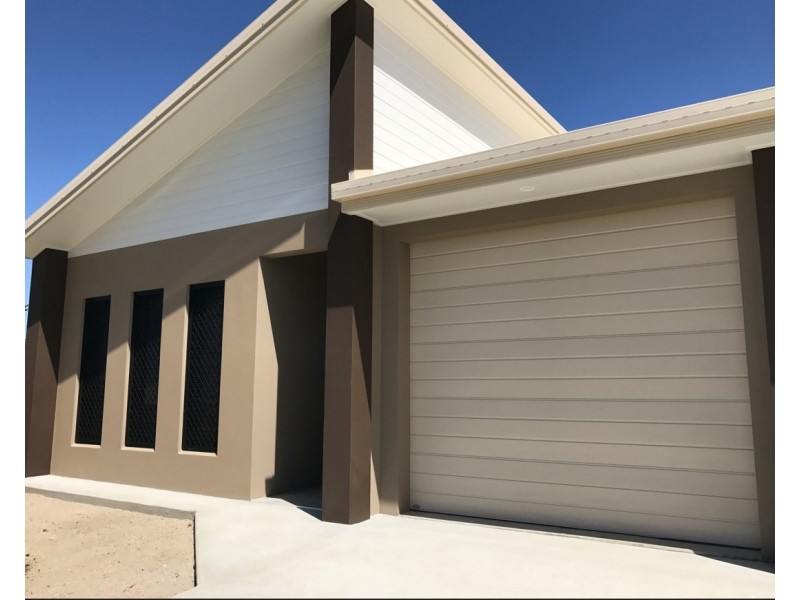 2/30 Kenneally Road, Mareeba QLD 4880