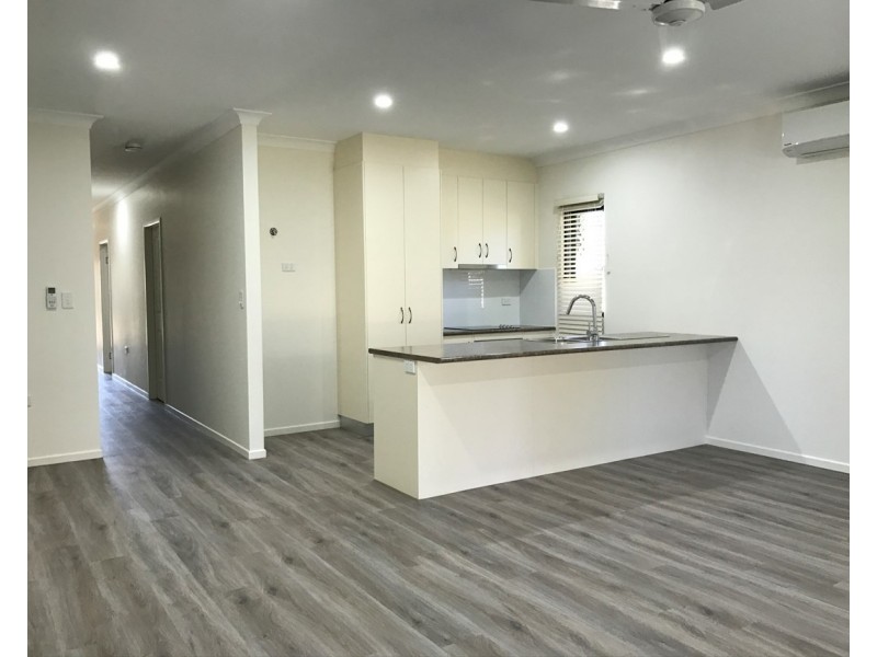 2/30 Kenneally Road, Mareeba QLD 4880