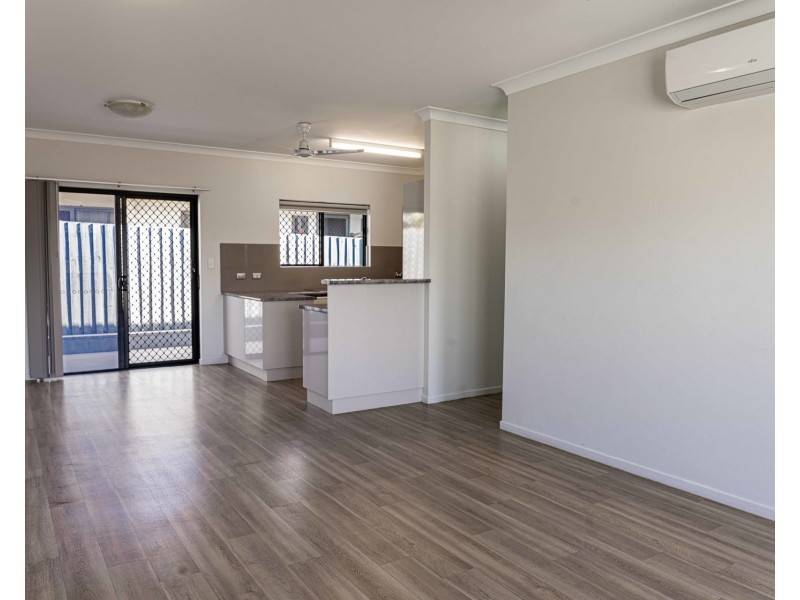 4/33 Strattman Street, Mareeba QLD 4880