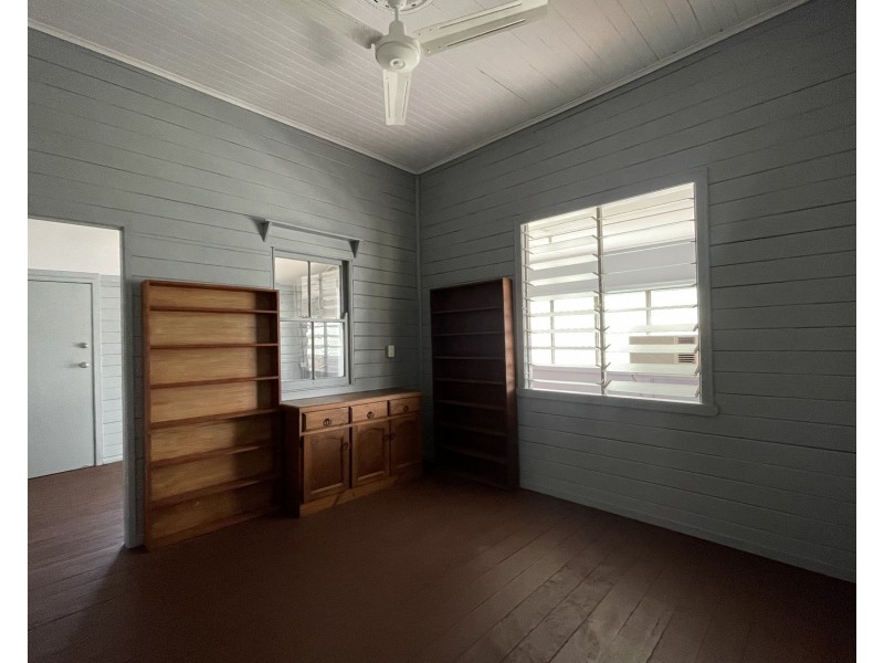 19 Mason Street, Mareeba QLD 4880