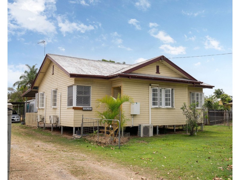 22 Abbott Street, Mareeba QLD 4880