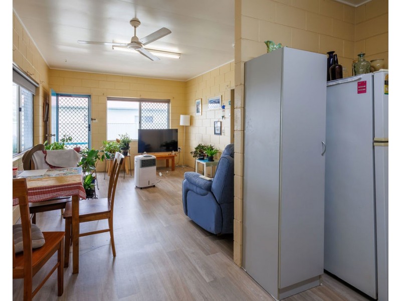 114  Walsh Street, Mareeba QLD 4880