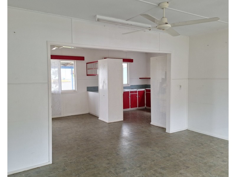 Walsh Street, Mareeba QLD 4880