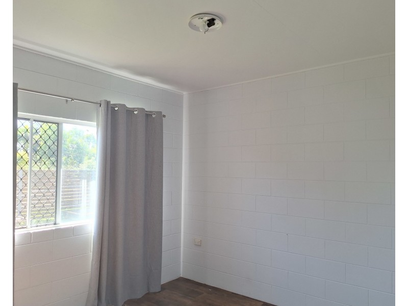 Ferretti Close, Mareeba QLD 4880