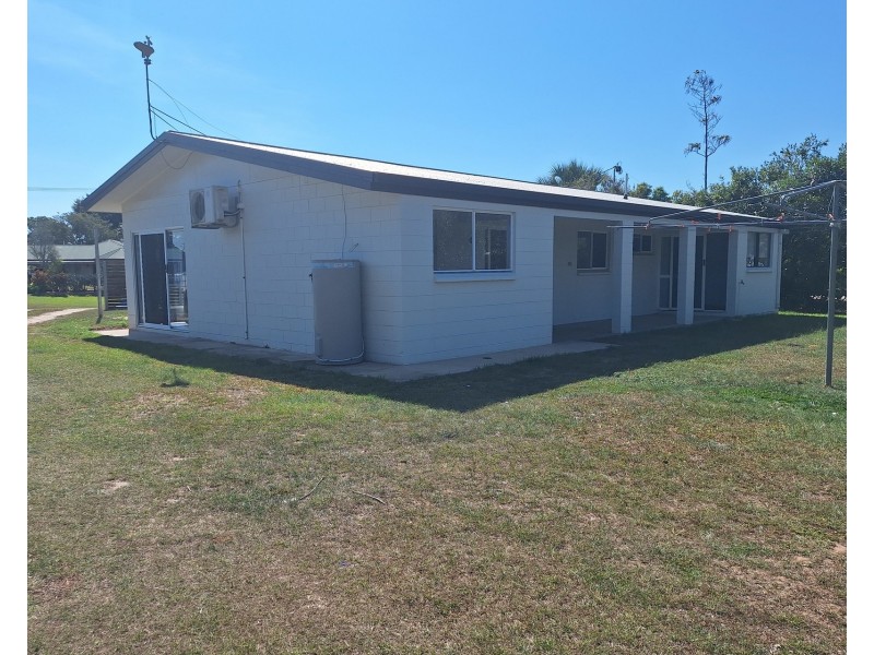Ferretti Close, Mareeba QLD 4880
