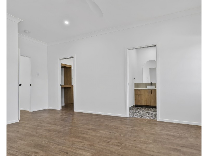 24 Emerald End Road, Mareeba QLD 4880