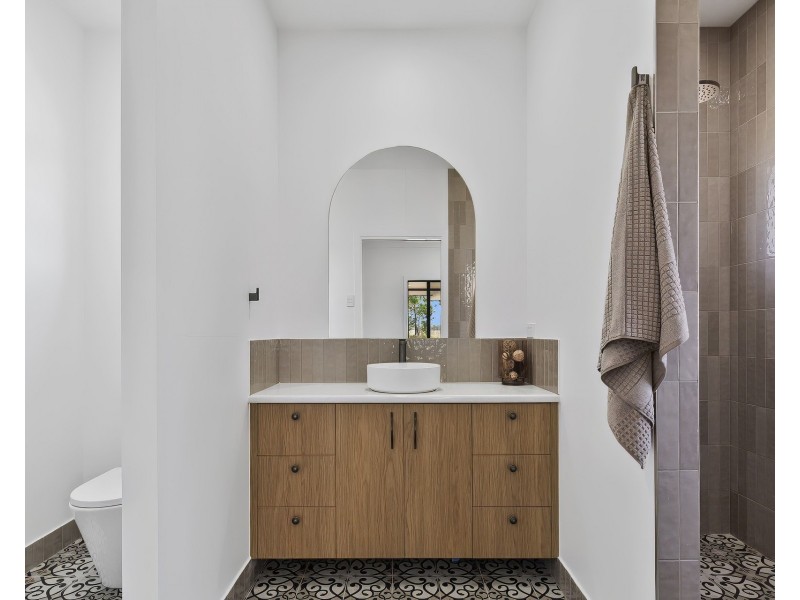 24 Emerald End Road, Mareeba QLD 4880